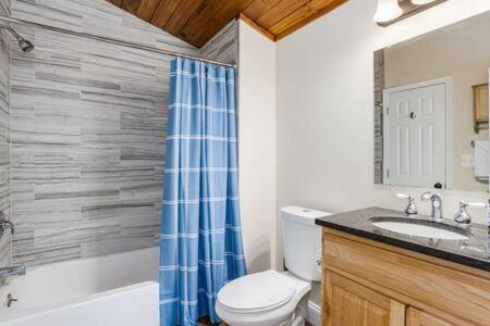 Harpers Ferry Cabin Hot Tub, Deck, Fire Pit, Wifi Экстерьер фото